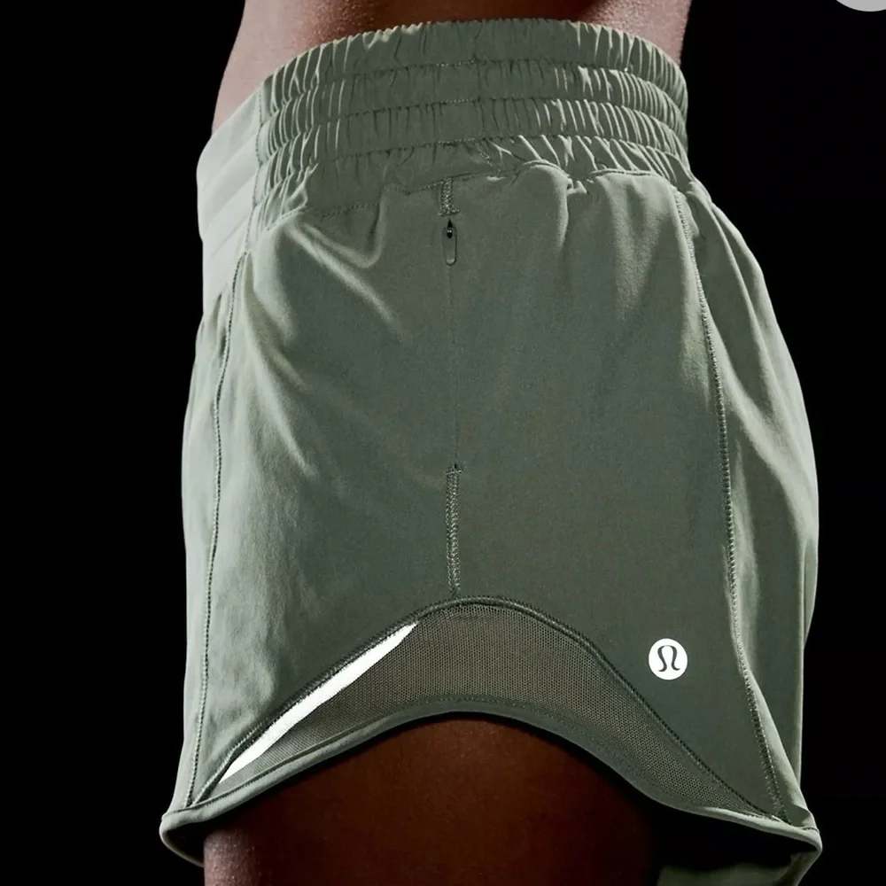 Lululemon high rise hottie hot Shorts 2.5” in Willow leaf XS - Picture 2 of 10